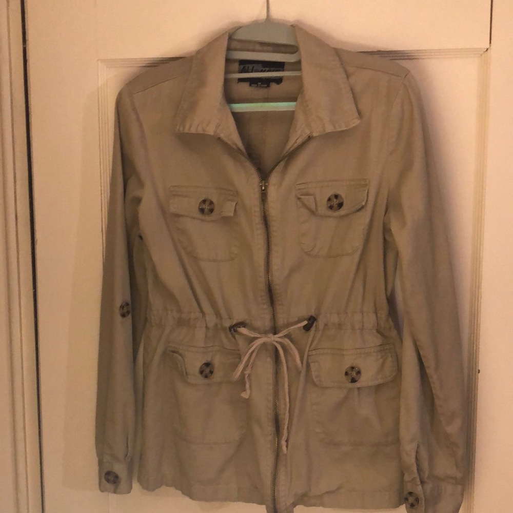 Ali & Kris fall/spring tan light jacket, Medium
